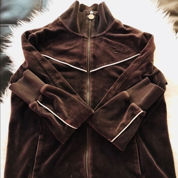 nike velvet sweater